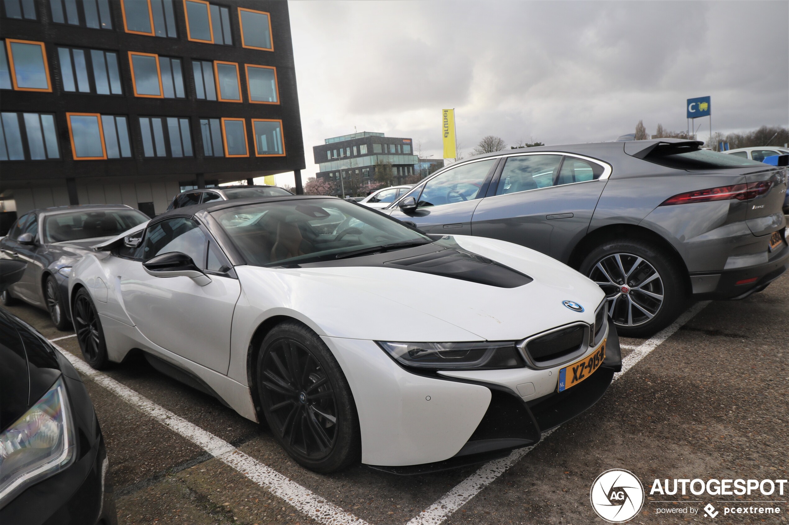 BMW i8 Roadster