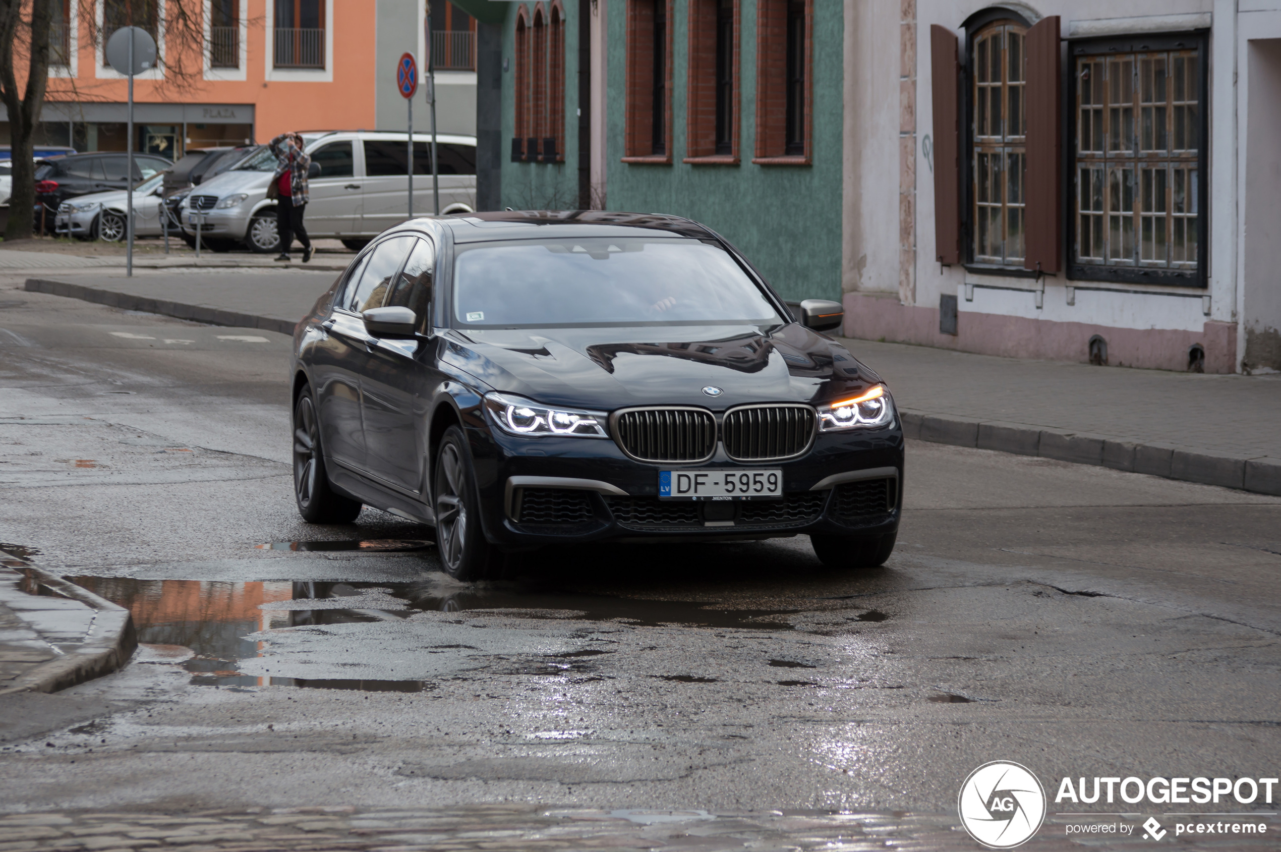 BMW M760Li xDrive