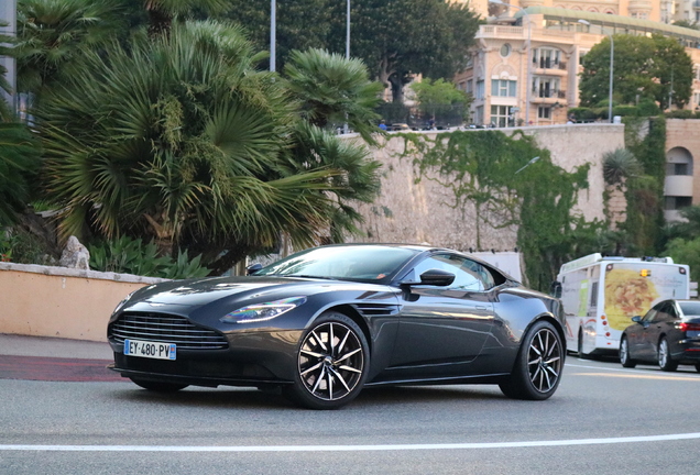 Aston Martin DB11 V8