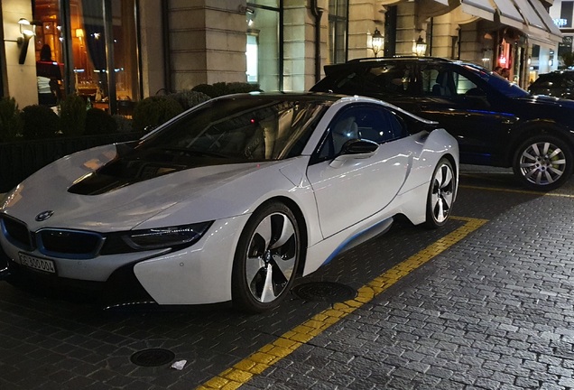 BMW i8