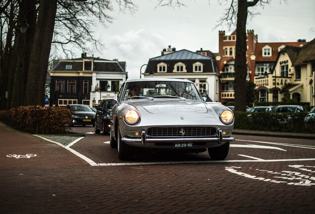 Ferrari 330 GT 2+2 Series II