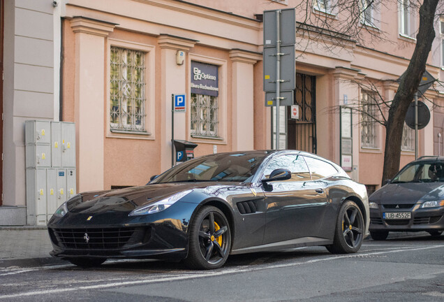 Ferrari GTC4Lusso