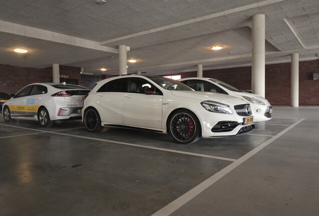 Mercedes-AMG A 45 W176 2015