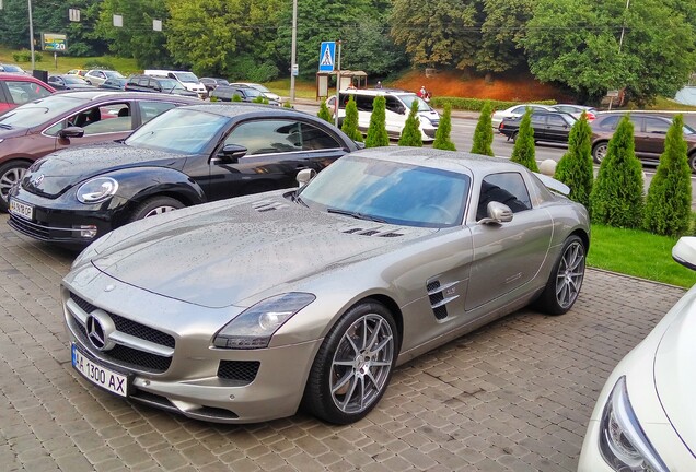 Mercedes-Benz SLS AMG