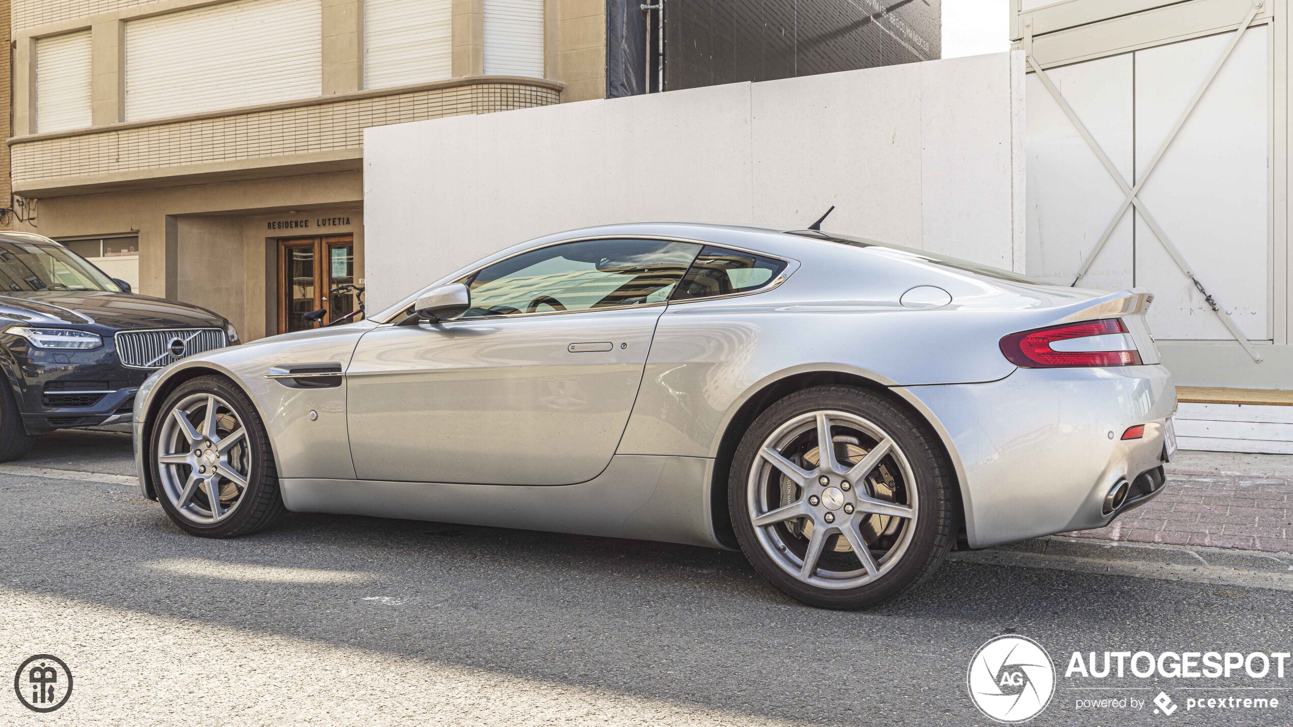 Aston Martin V8 Vantage