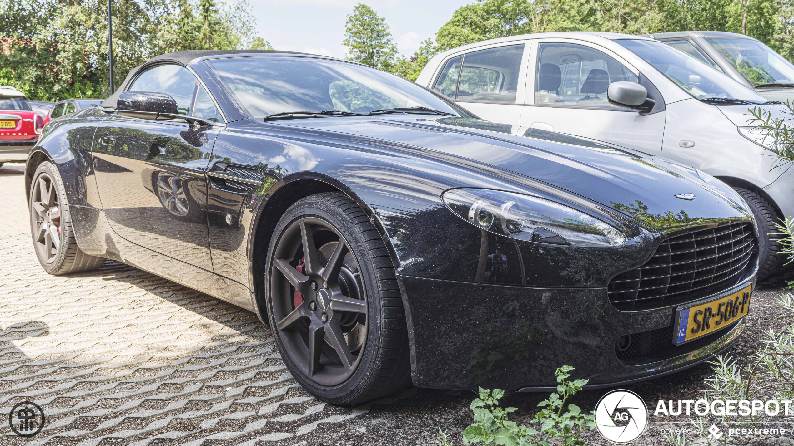 Aston Martin V8 Vantage Roadster