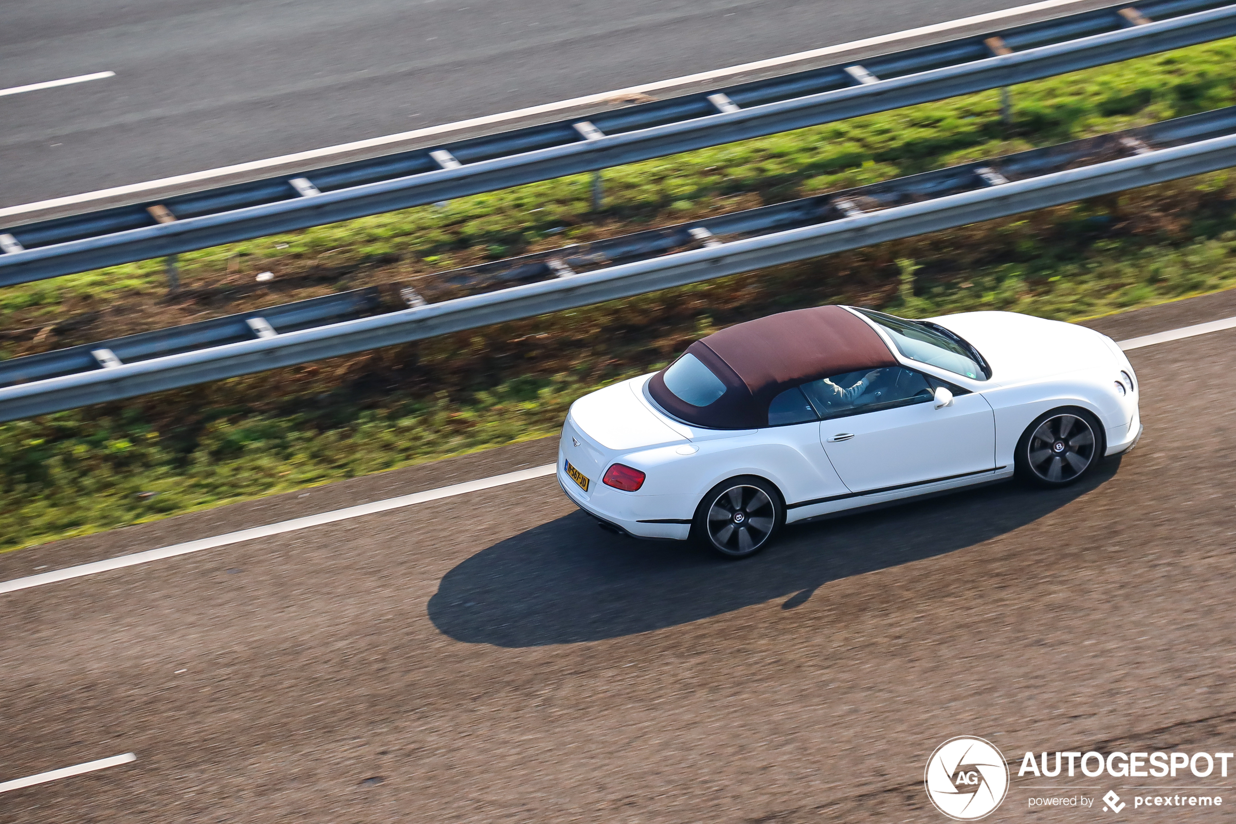 Bentley Continental GTC V8