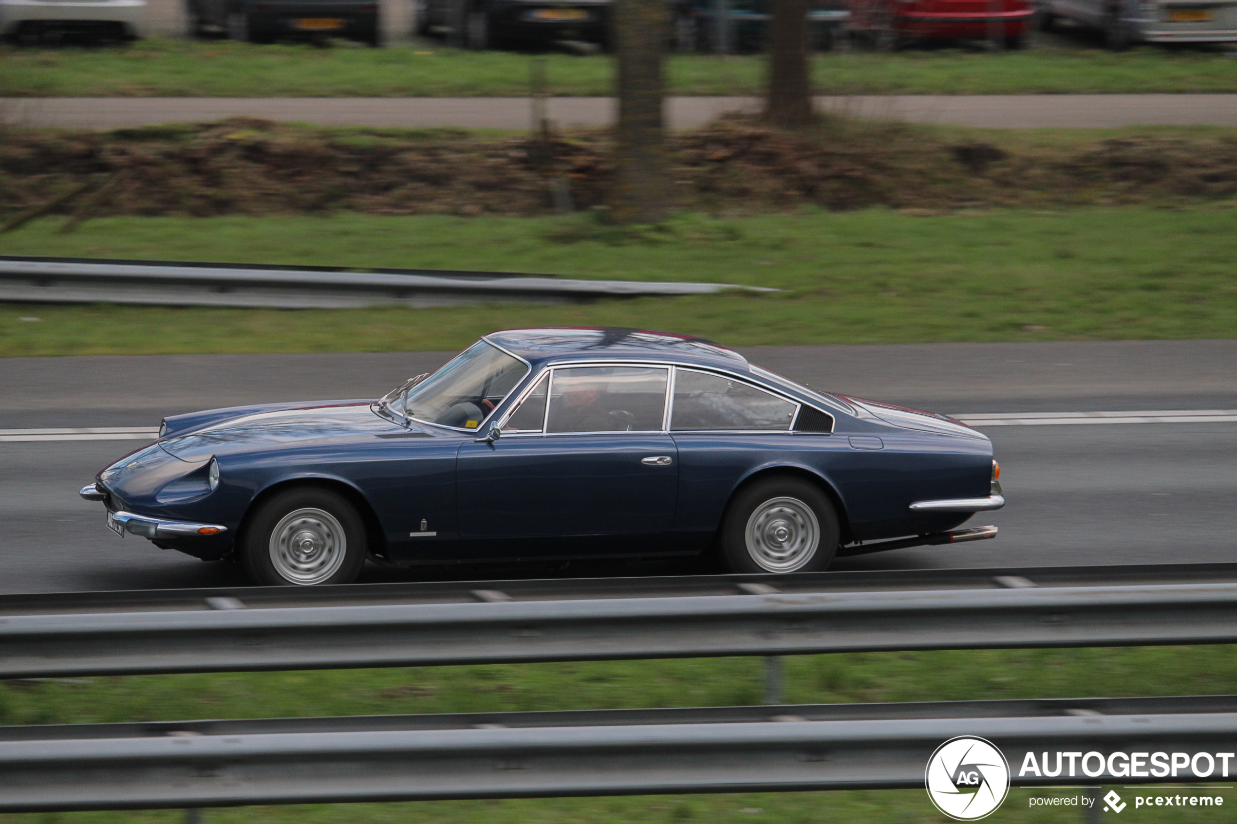 Ferrari 365 GT 2+2