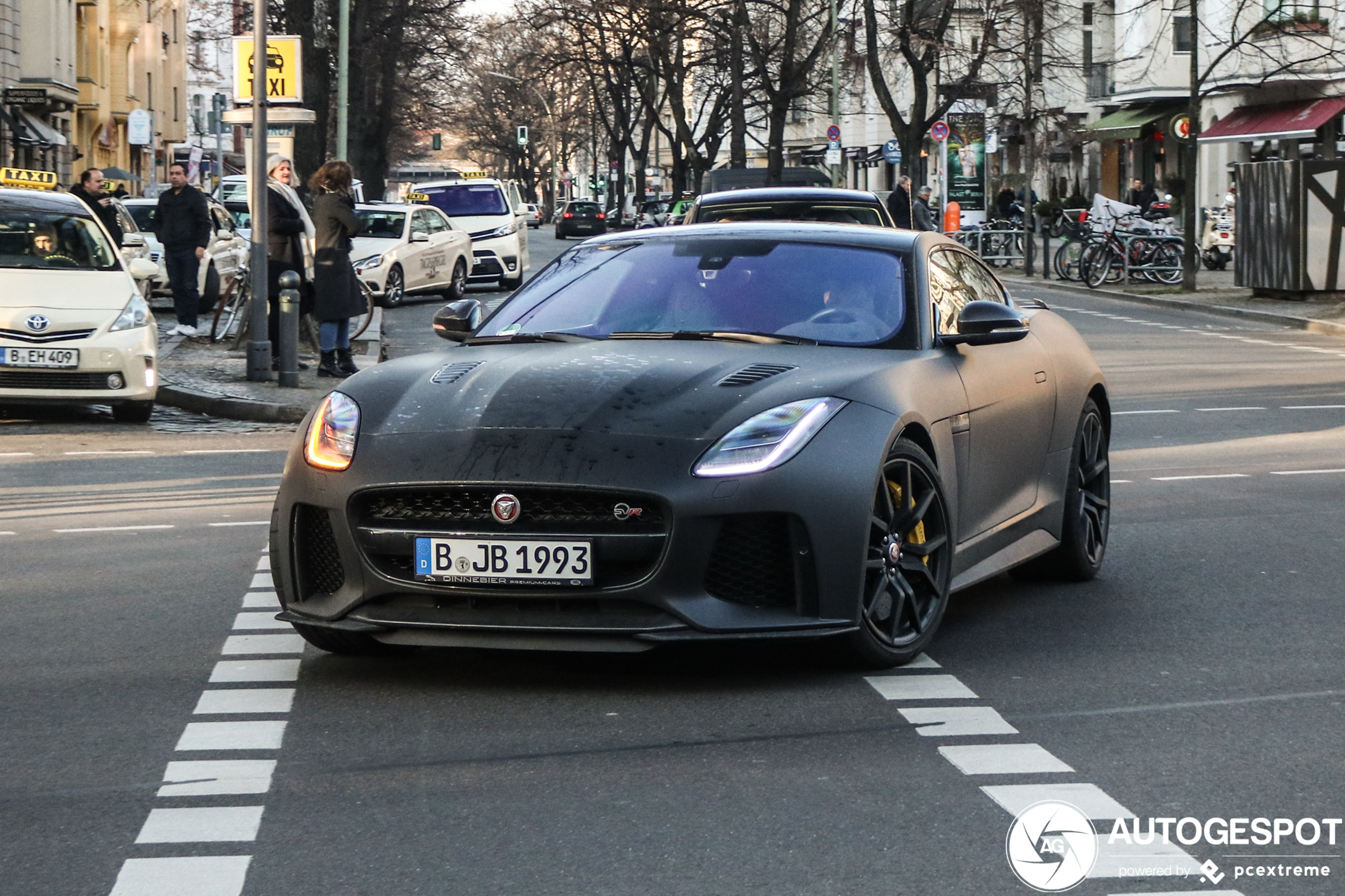 Jaguar F-TYPE SVR Coupé 2017