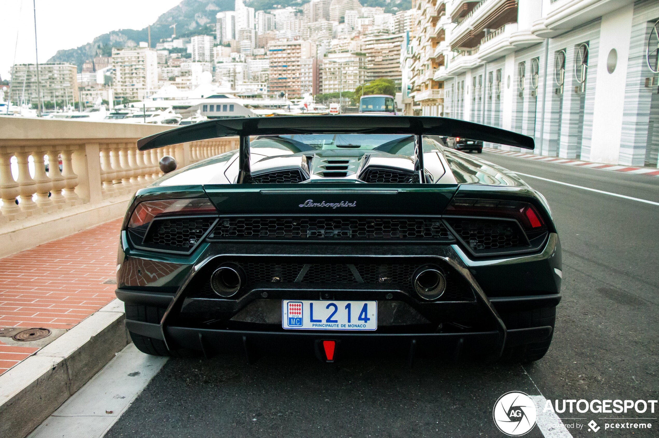 Lamborghini Huracán LP640-4 Performante Spyder