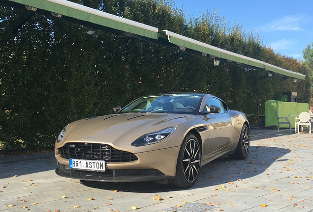 Aston Martin DB11