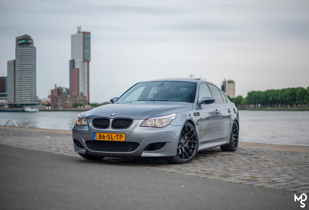 BMW M5 E60 2005