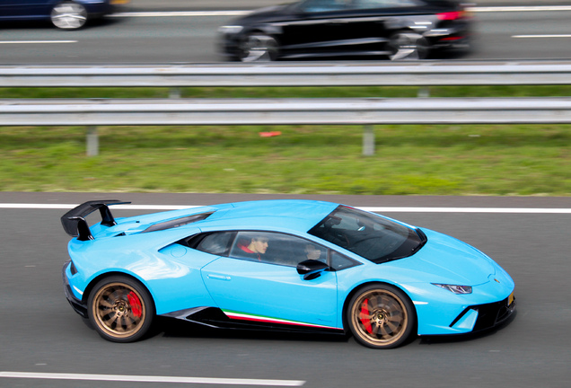 Lamborghini Huracán LP640-4 Performante