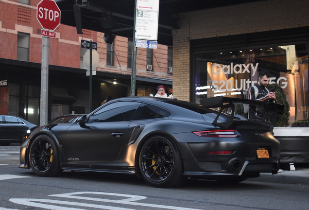 Porsche 991 GT2 RS Weissach Package