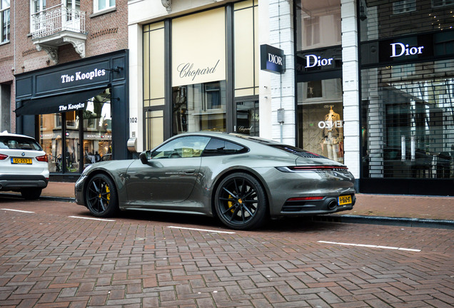 Porsche 992 Carrera 4S