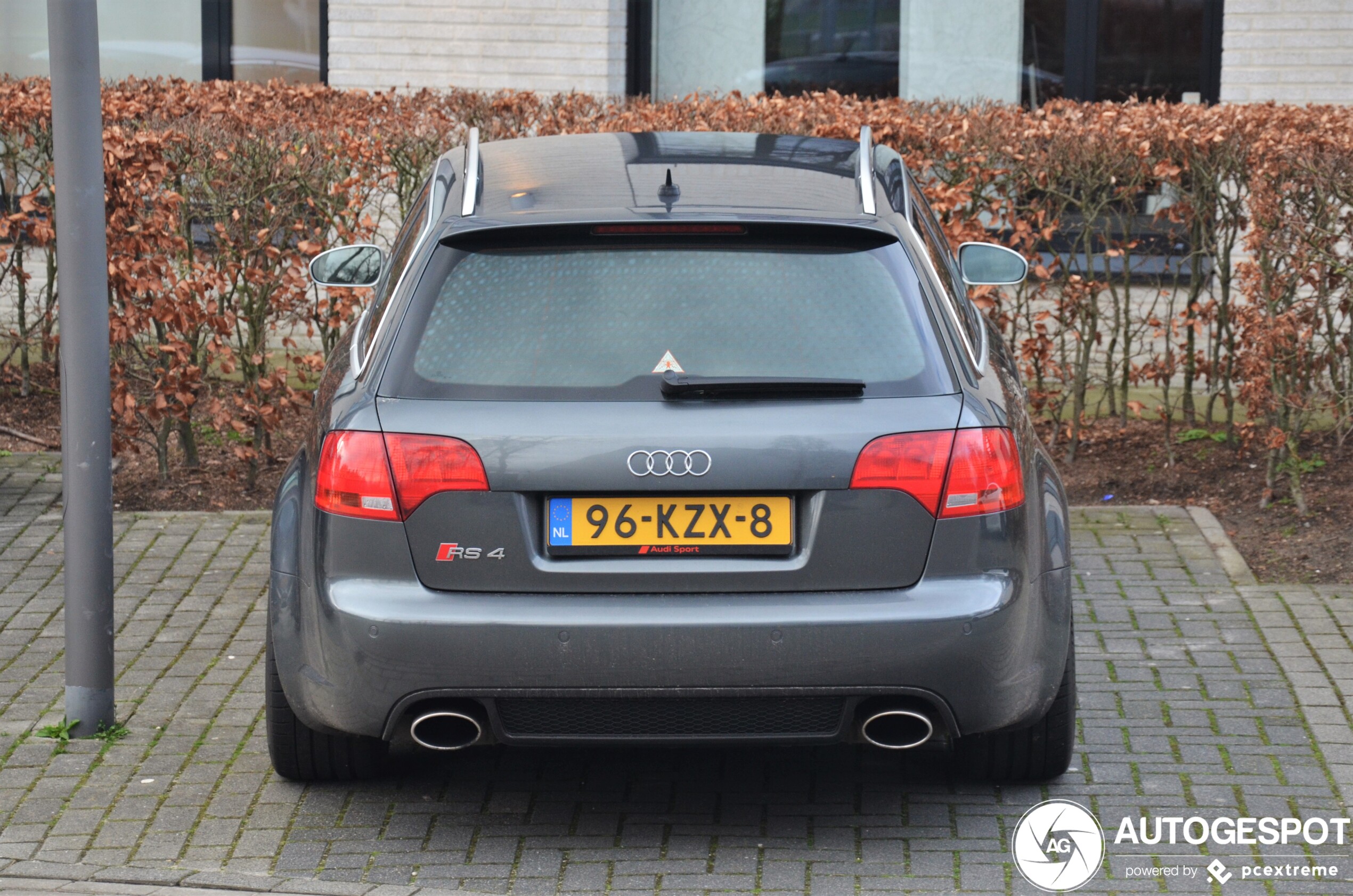 Audi RS4 Avant B7