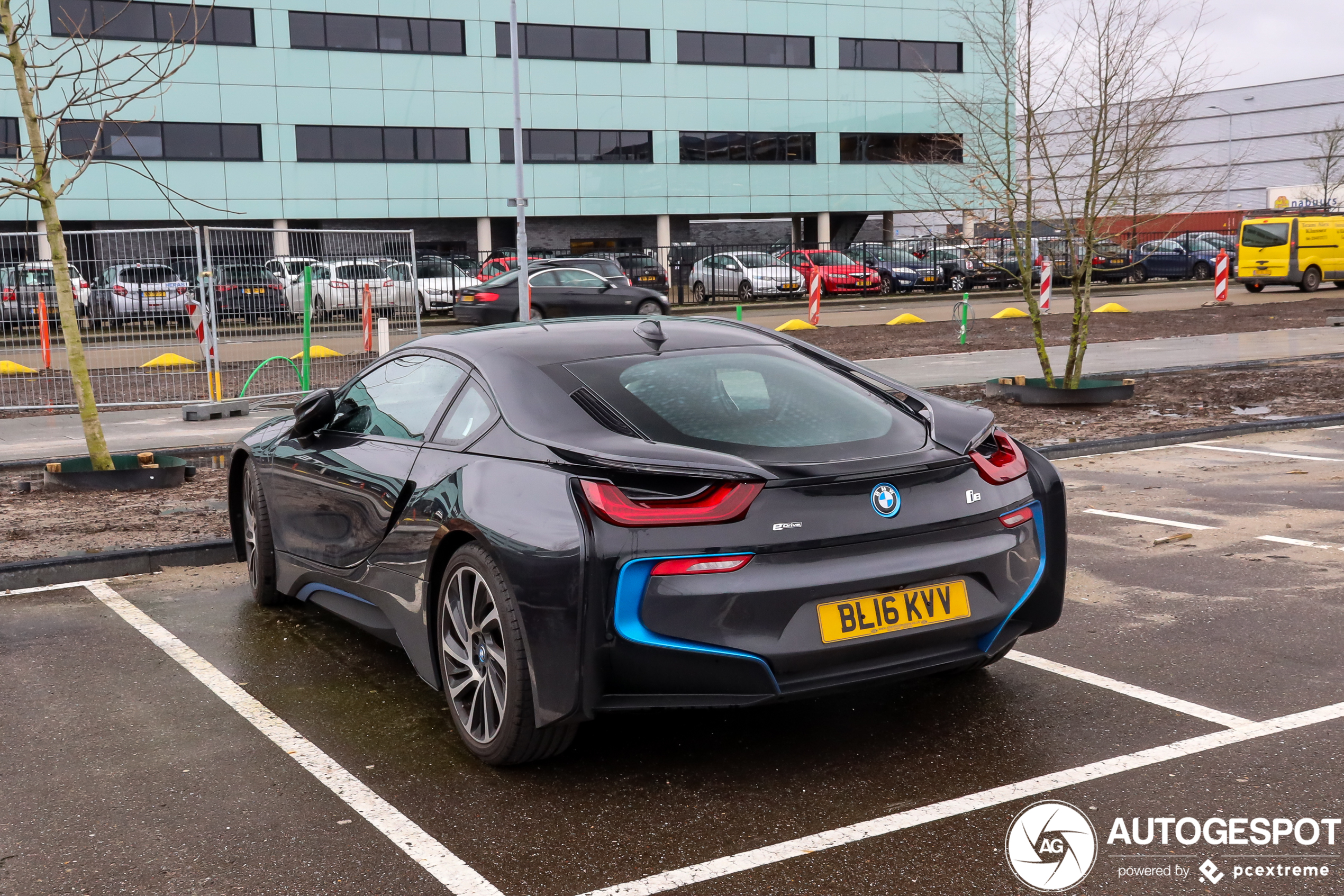 BMW i8