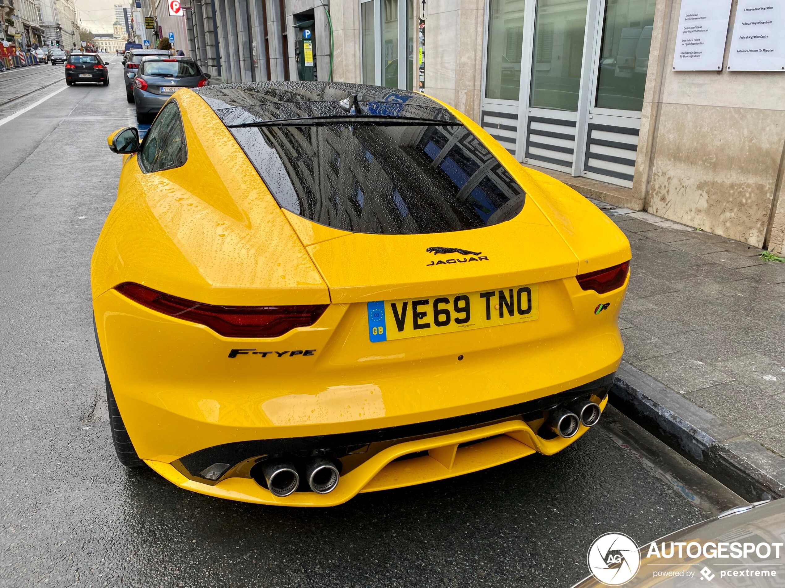 Nieuwe Jaguar F-TYPE R Coupé is het zonnetje in Brussel