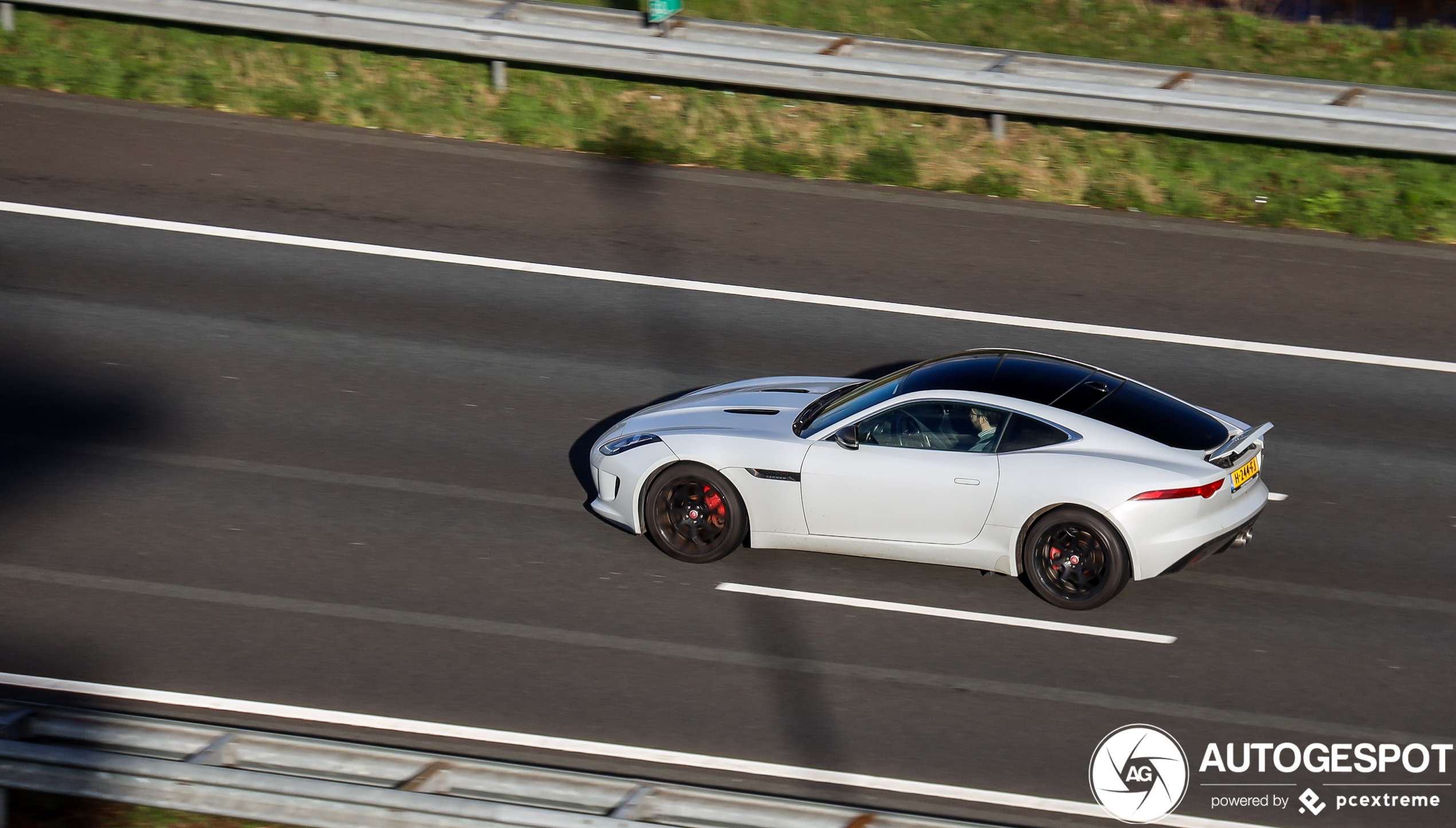 Jaguar F-TYPE S Coupé