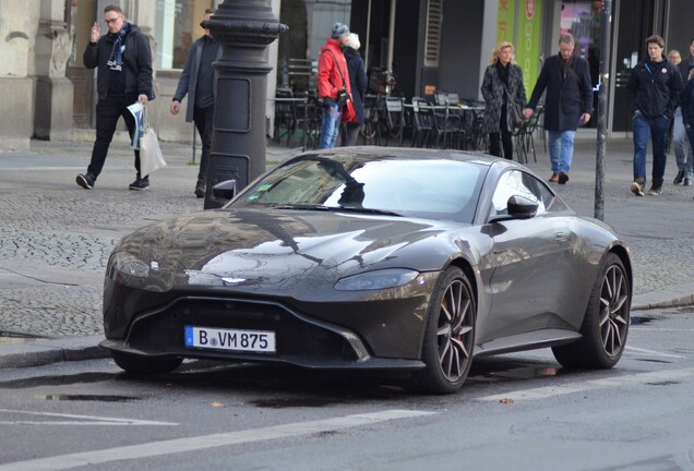 Aston Martin V8 Vantage 2018