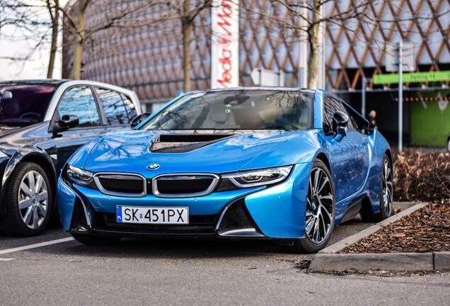 BMW i8