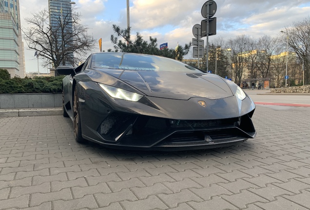 Lamborghini Huracán LP640-4 Performante