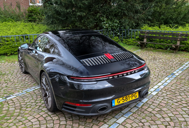 Porsche 992 Carrera 4S