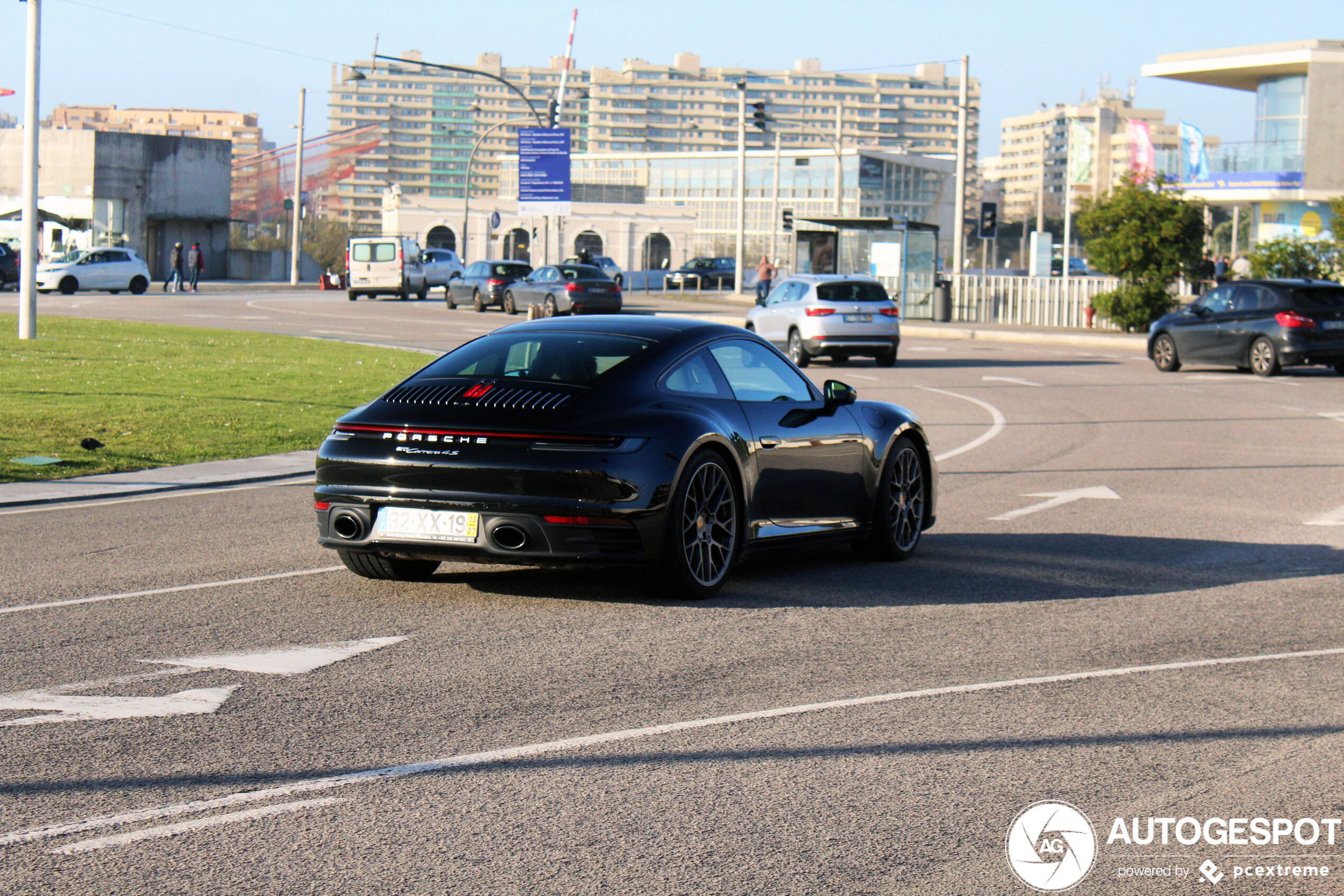 Porsche 992 Carrera 4S