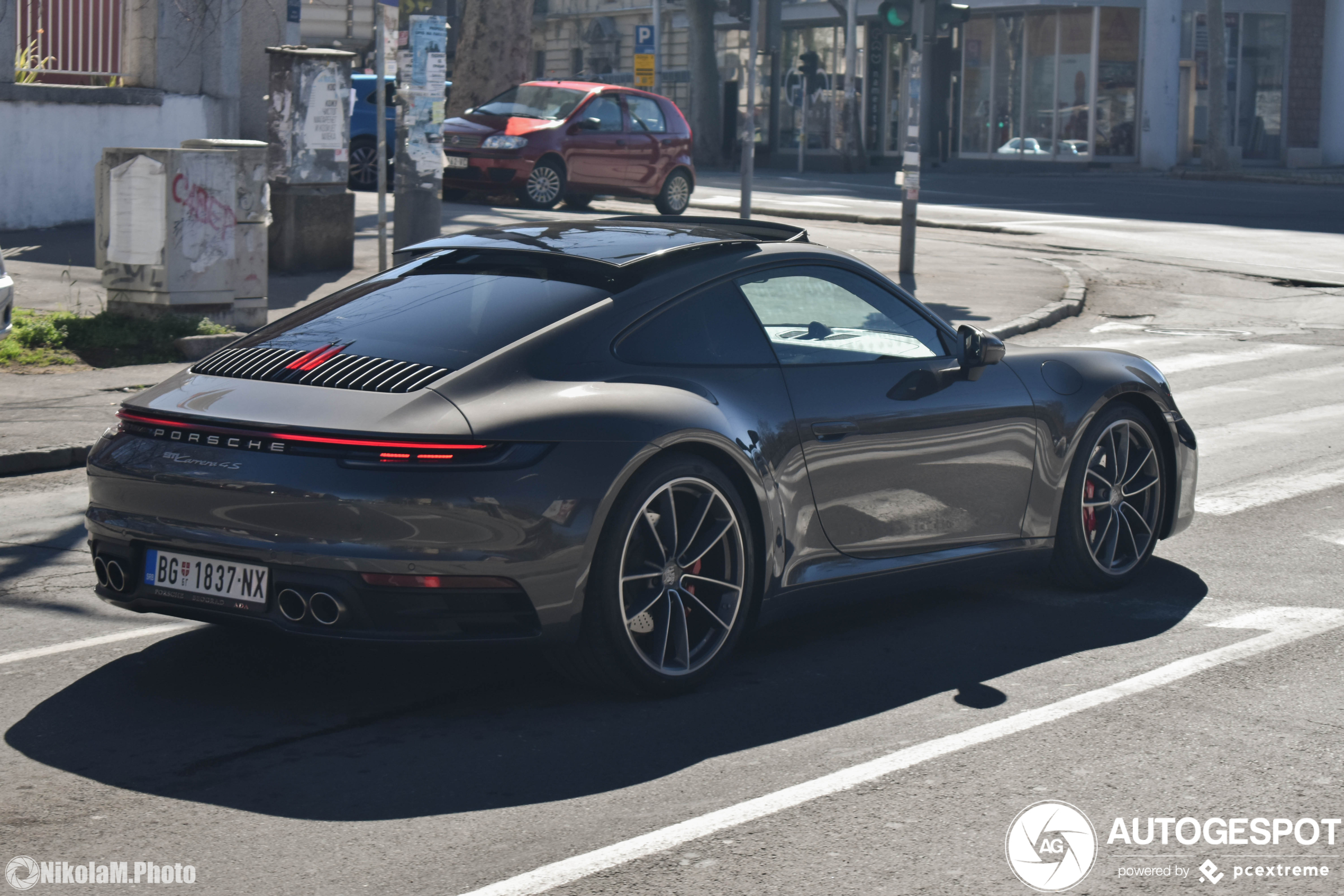 Porsche 992 Carrera 4S