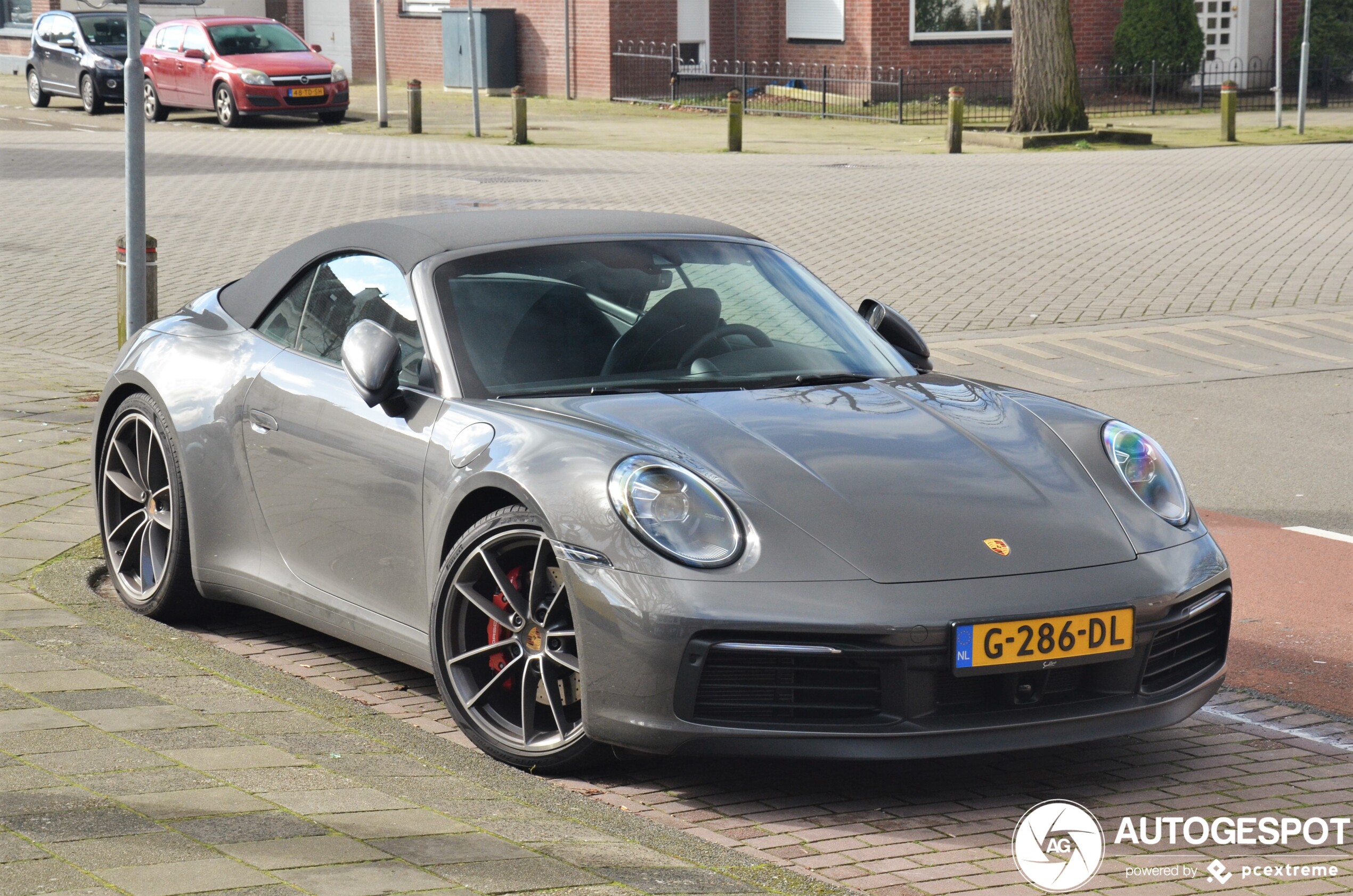 Porsche 992 Carrera 4S Cabriolet