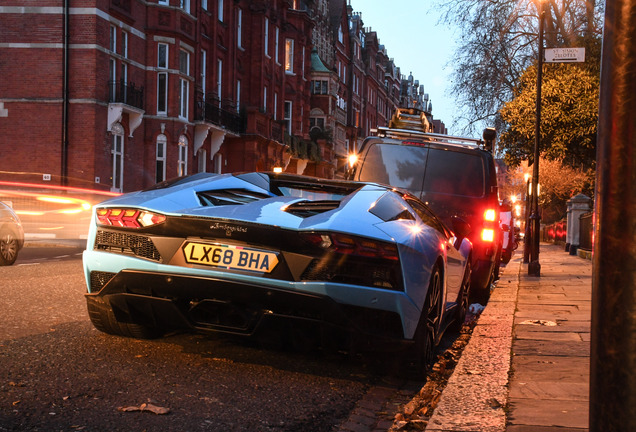 Lamborghini Aventador S LP740-4 Roadster