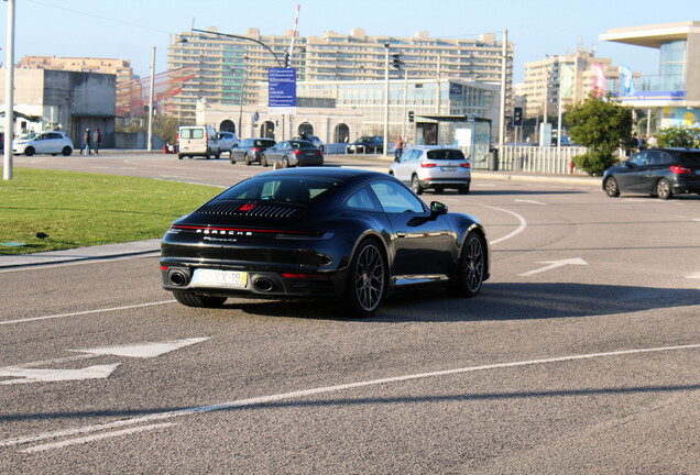 Porsche 992 Carrera 4S