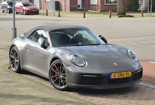 Porsche 992 Carrera 4S Cabriolet