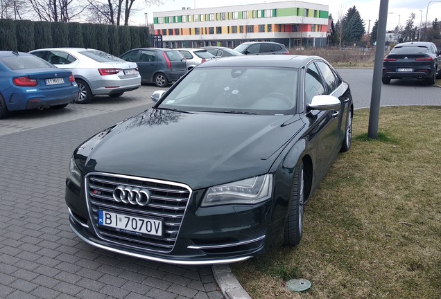 Audi S8 D4