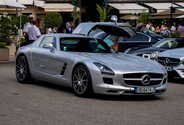 Mercedes-Benz SLS AMG