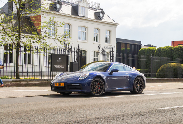 Porsche 992 Carrera 4S