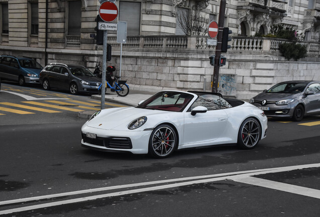 Porsche 992 Carrera 4S Cabriolet