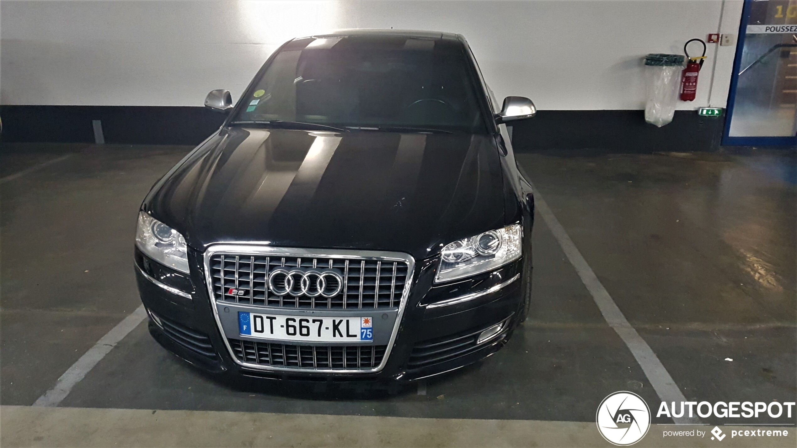 Audi S8 D3