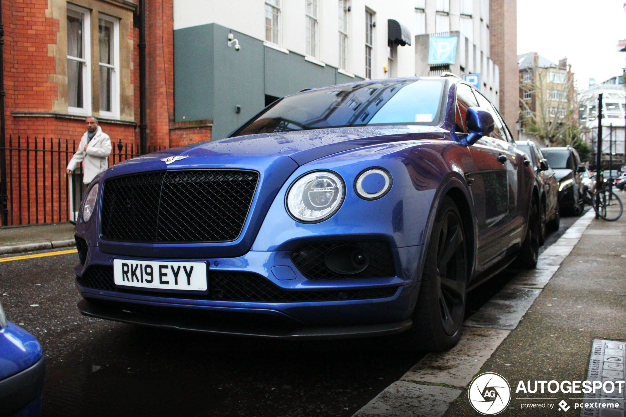 Bentley Bentayga V8