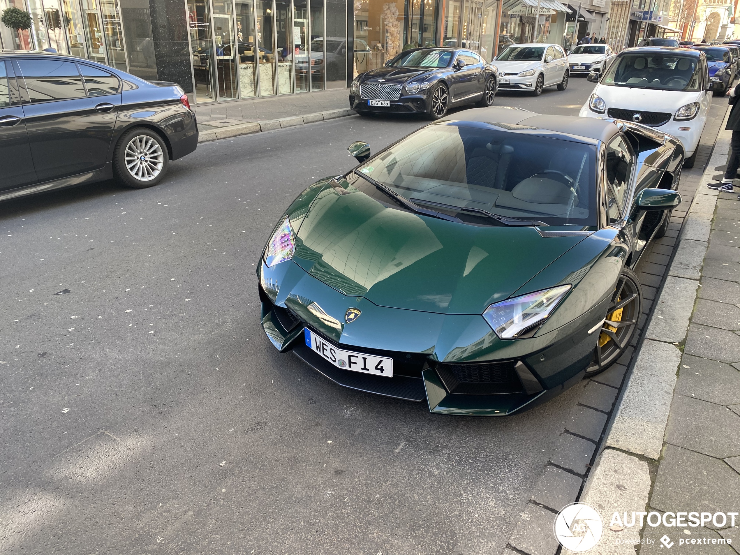 Lamborghini Aventador LP700-4 Roadster