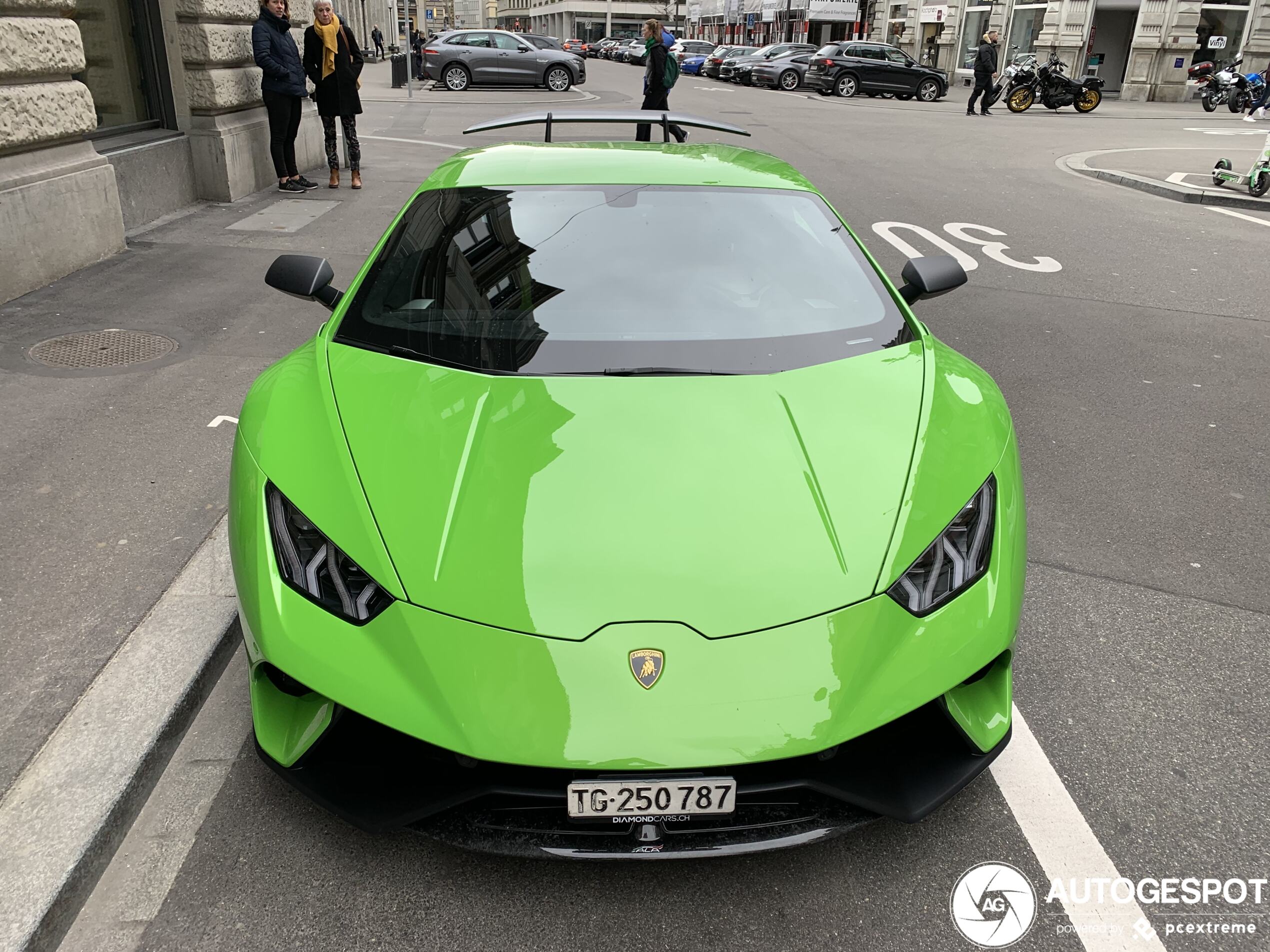 Lamborghini Huracán LP640-4 Performante