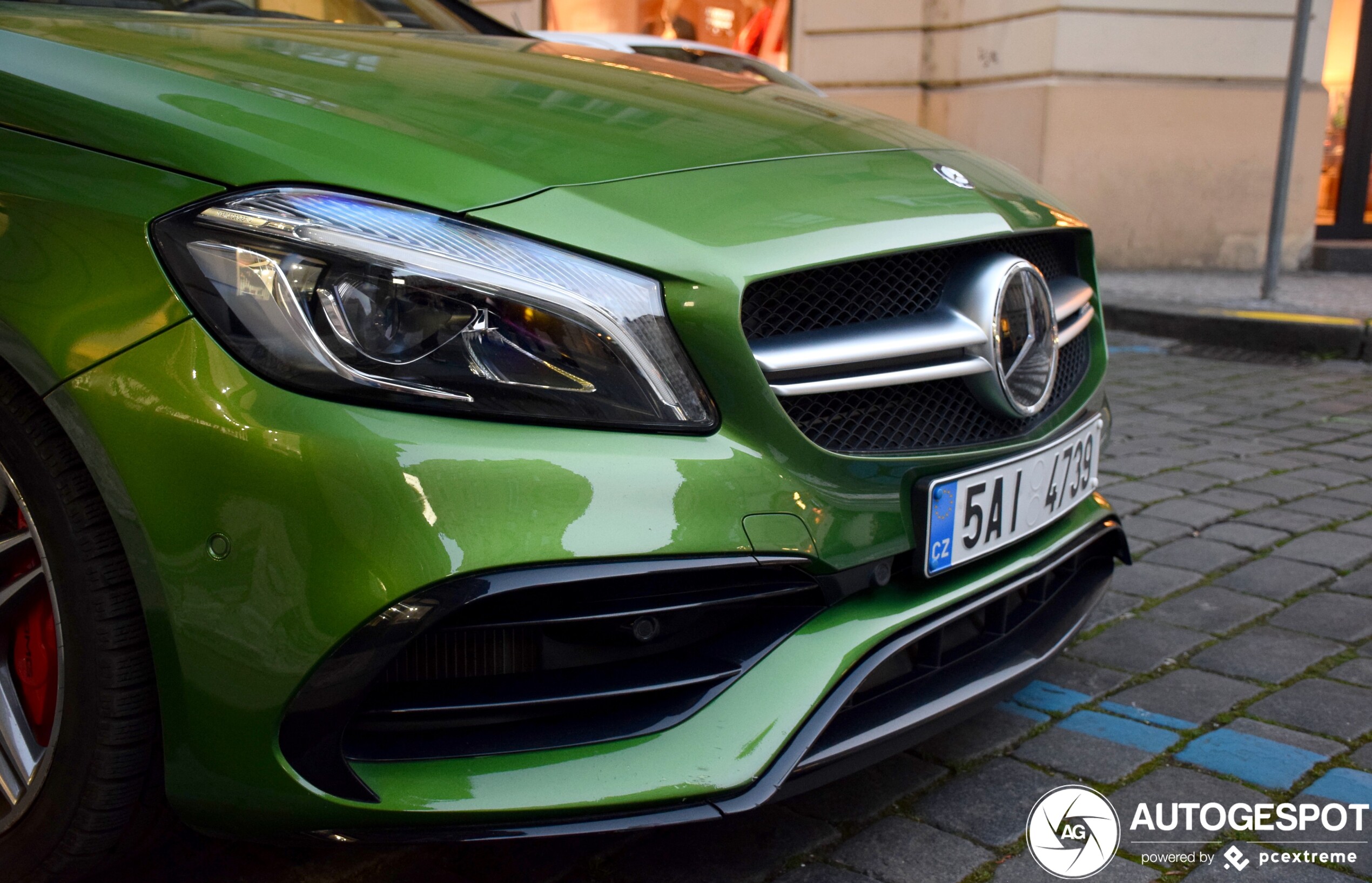 Mercedes-AMG A 45 W176 2015