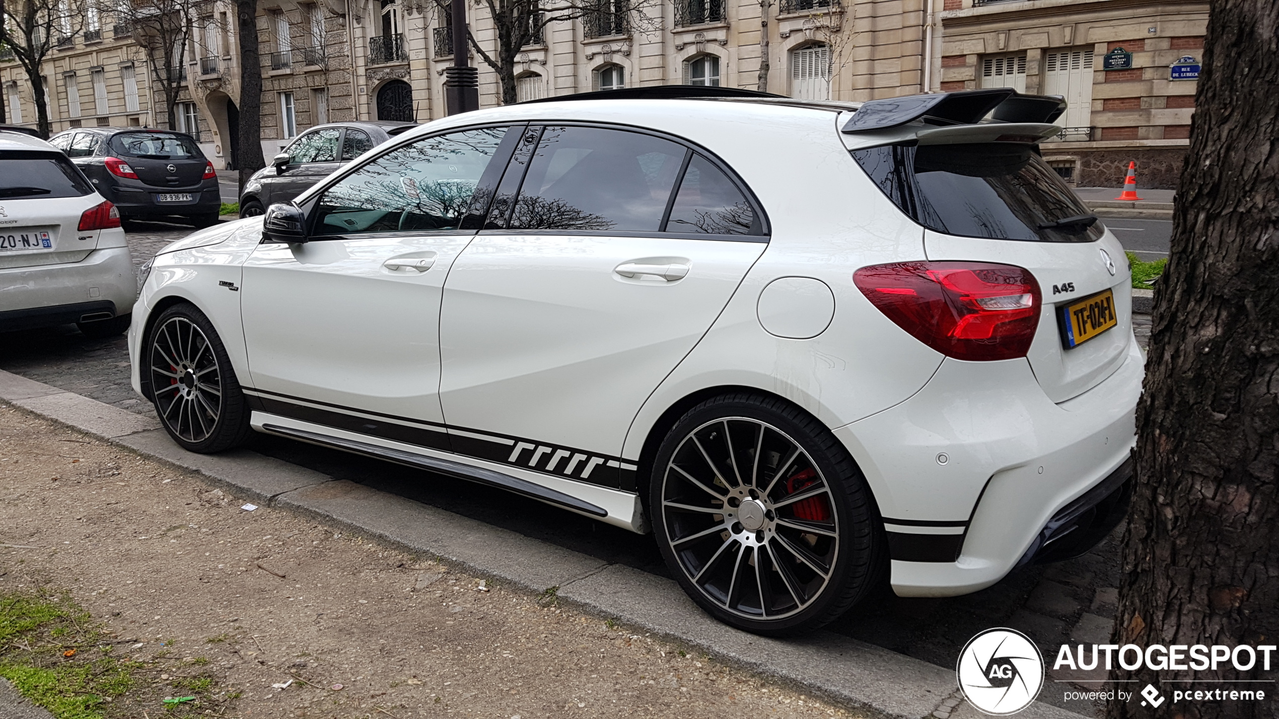 Mercedes-AMG A 45 W176 2015