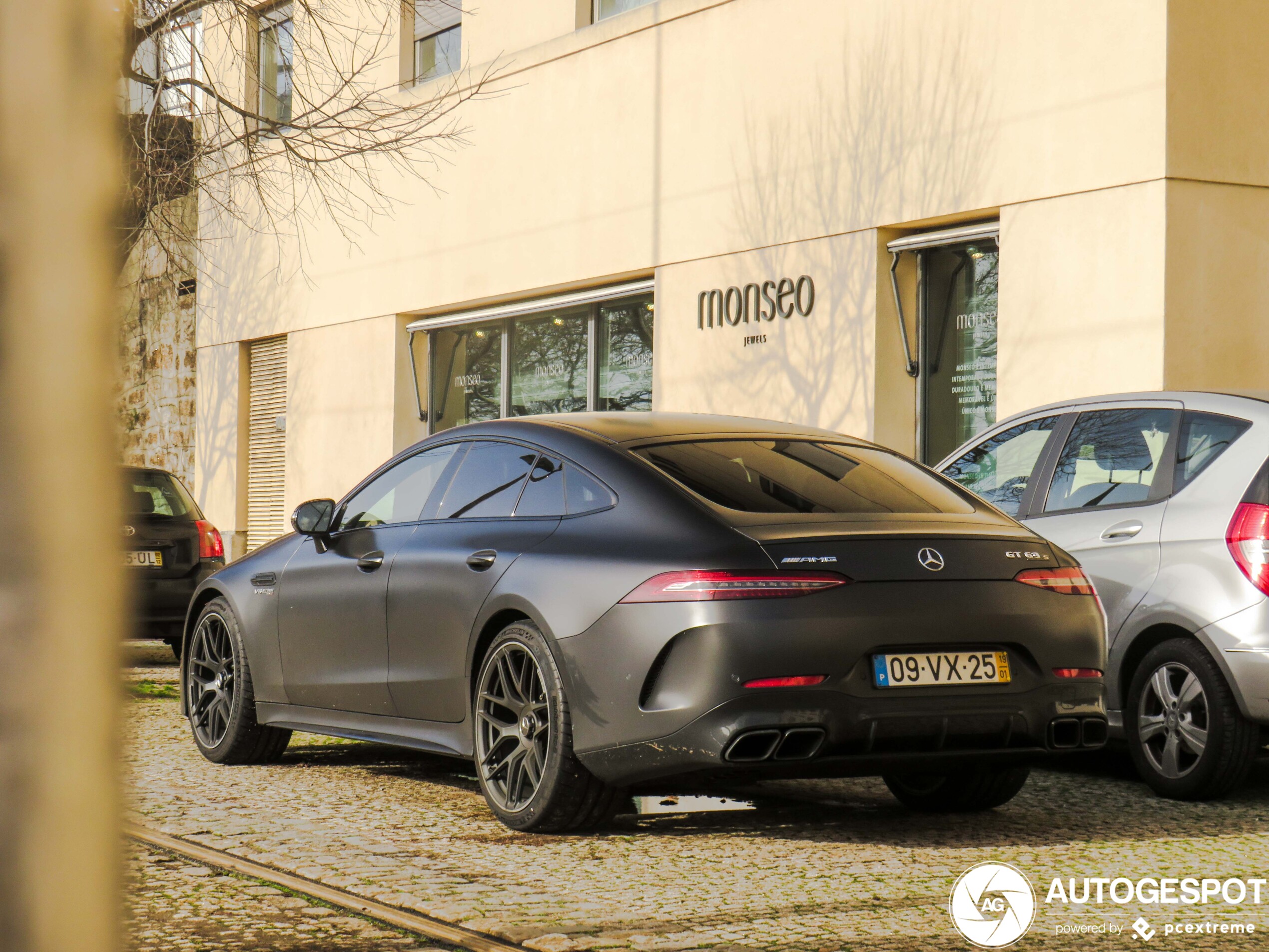 Mercedes-AMG GT 63 S X290