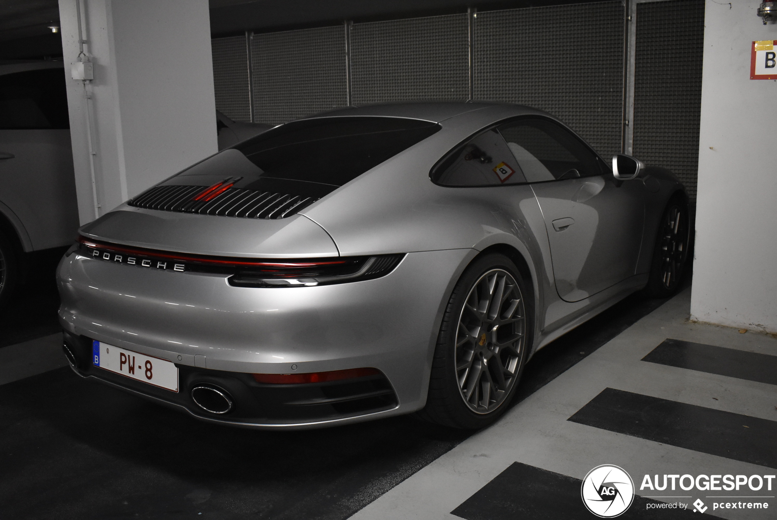 Porsche 992 Carrera 4S