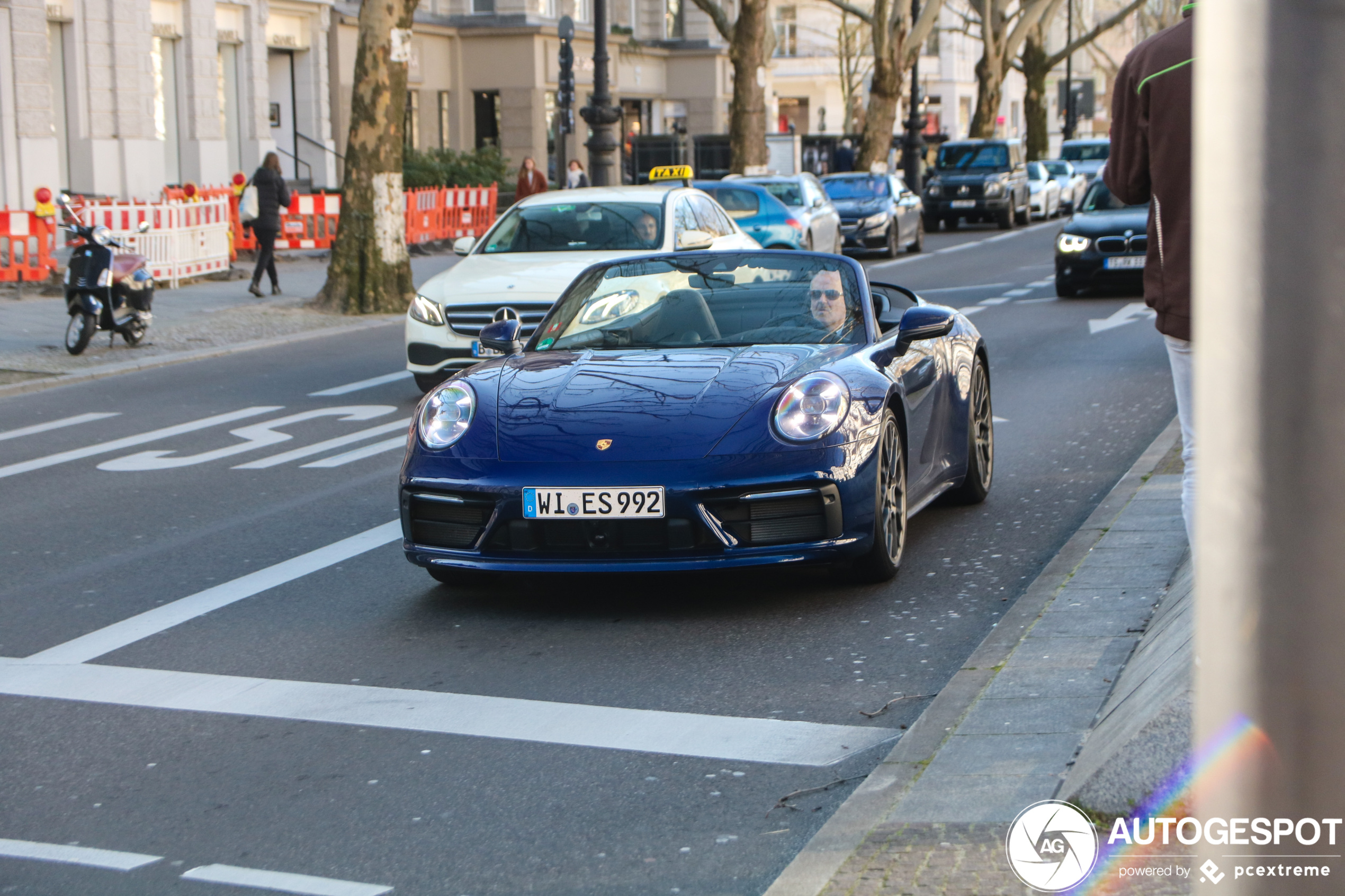 Porsche 992 Carrera 4S Cabriolet