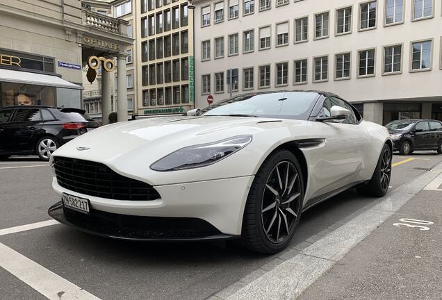 Aston Martin DB11