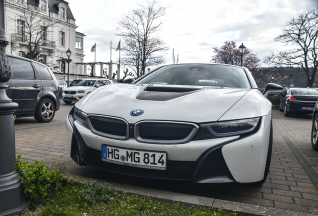 BMW i8