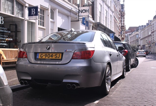 BMW M5 E60 2005