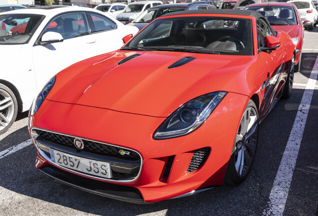 Jaguar F-TYPE R Convertible